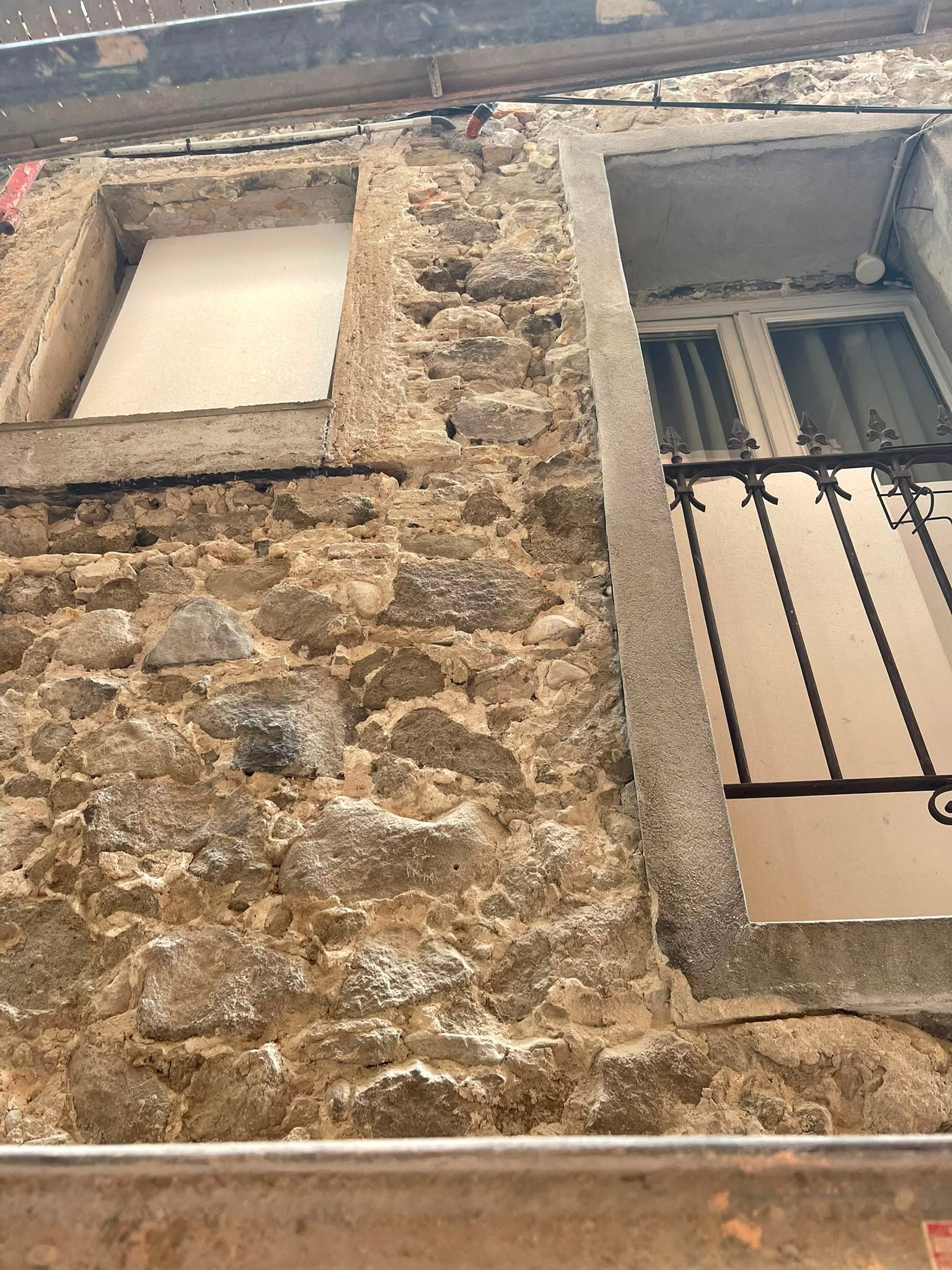 Aérogommage de façade